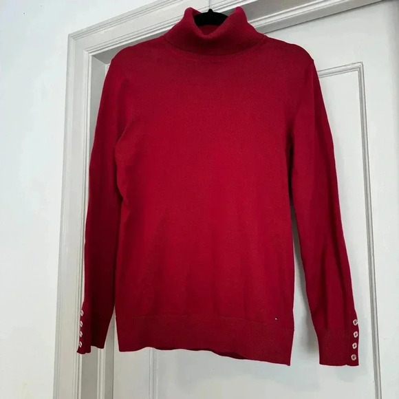 Tommy Hilfiger deep red turtleneck sweater with button detail on sleeve size M - Picture 5 of 9
